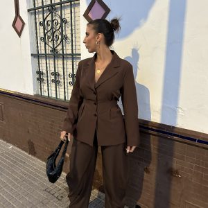 Traje Sabrina marrón