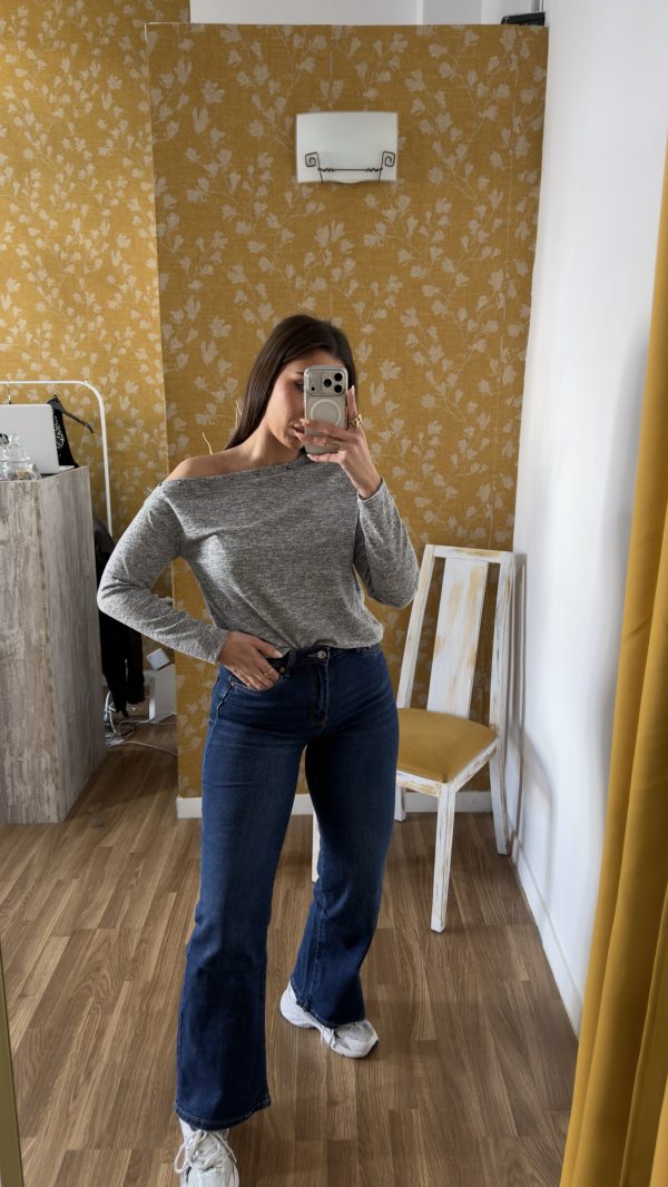 Jeans oscuros rectos