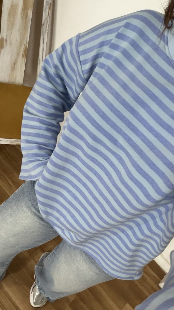 Sudadera azul rayas