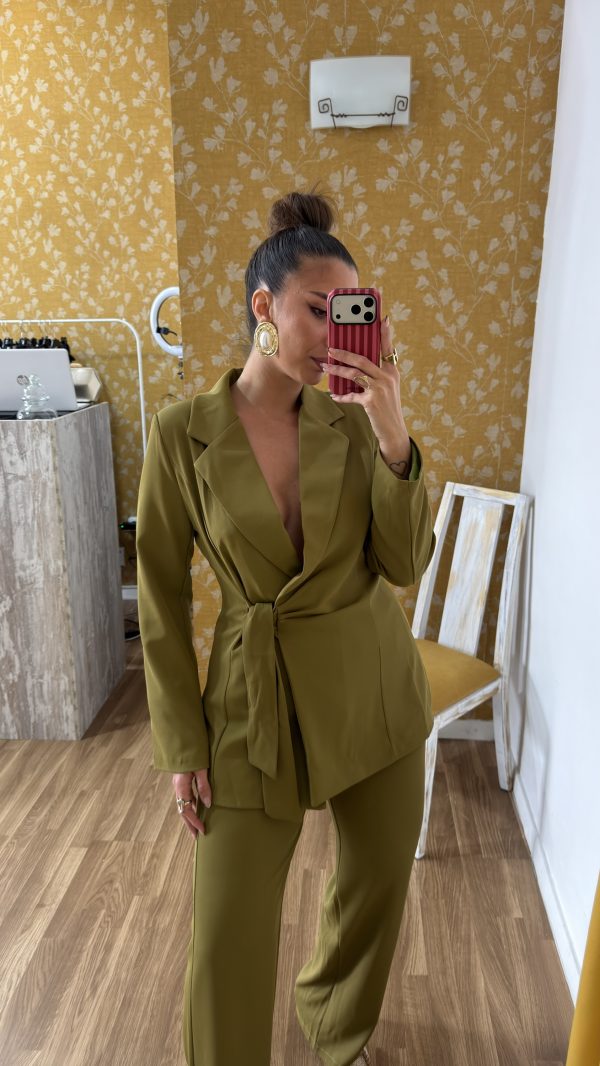 Traje cruzado verde