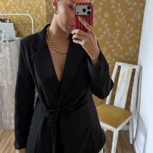 Blazer cruzada negra