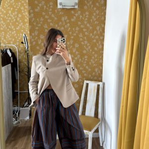 Blazer cruzada taupe